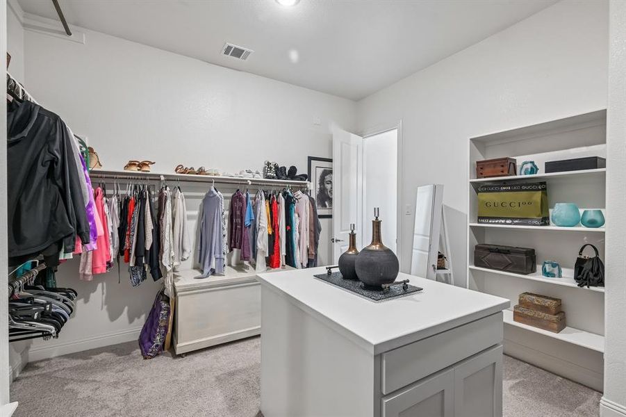 Furnished interior view inside a new home in Ridge Crossing, Waxahachie (Image 30).