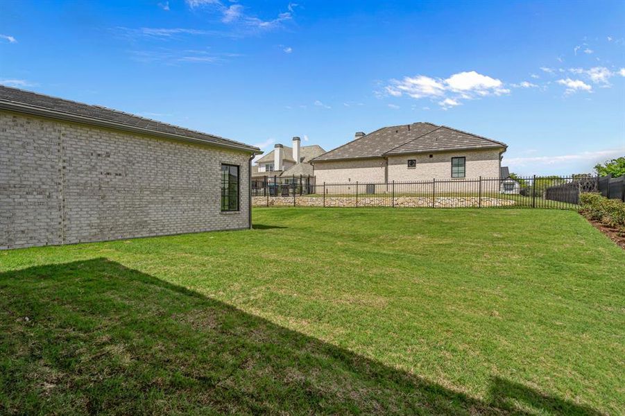 Exterior details and patio area of a home in , Fort Worth (Image 24).