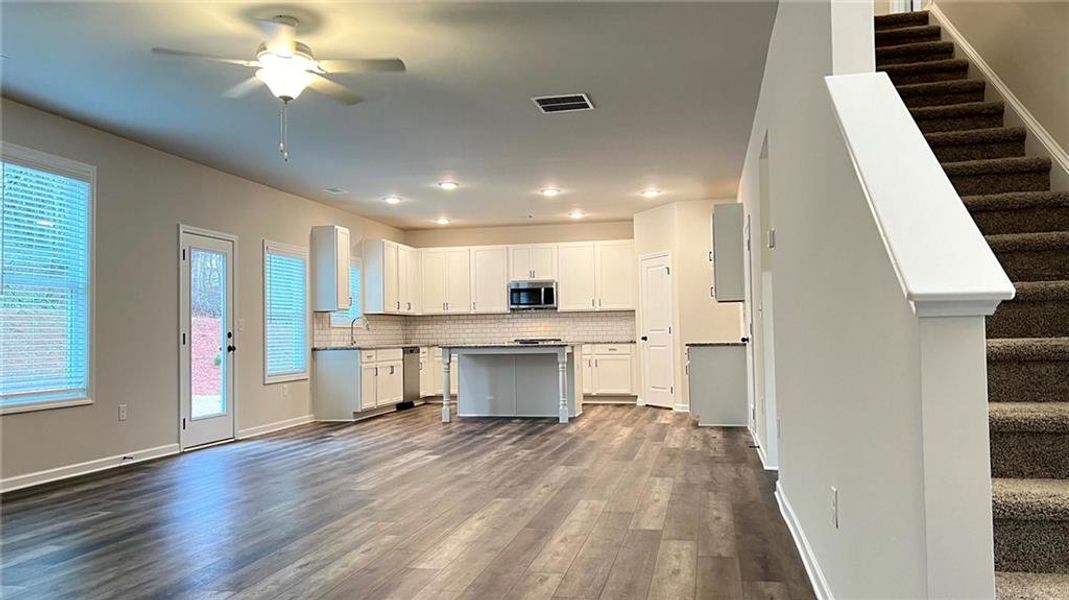 Spacious, unfurnished interior of a new home in , Braselton (Image 23).