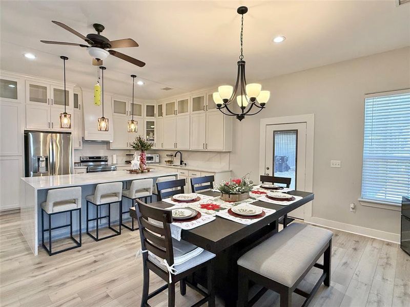 Furnished interior view inside a new home in , Terrell (Image 12).
