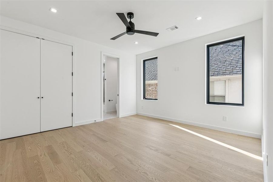 Spacious, unfurnished interior of a new home in , Dallas (Image 21).