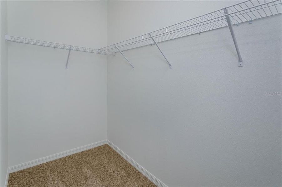 Spacious, unfurnished interior of a new home in Reserve at Hammock Oaks, Lady Lake (Image 31).