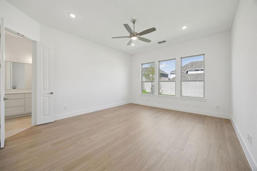 Spacious, unfurnished interior of a new home in Painted Tree Lakeside, McKinney (Image 12). Spacious, unfurnished interior of a new home in Painted Tree Lakeside, McKinney (Image 12).