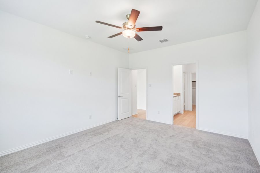 Spacious, unfurnished interior of a new home in River Ridge, Crandall (Image 23). Spacious, unfurnished interior of a new home in River Ridge, Crandall (Image 23).