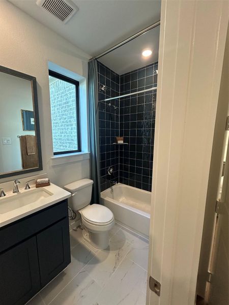 Furnished interior view inside a new home in Santa Rita Ranch, Liberty Hill (Image 15).