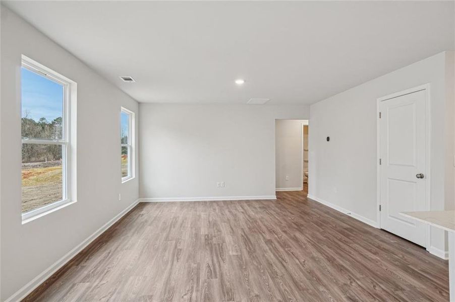 Spacious, unfurnished interior of a new home in Arrowhead By The Lake, Lizella (Image 22).