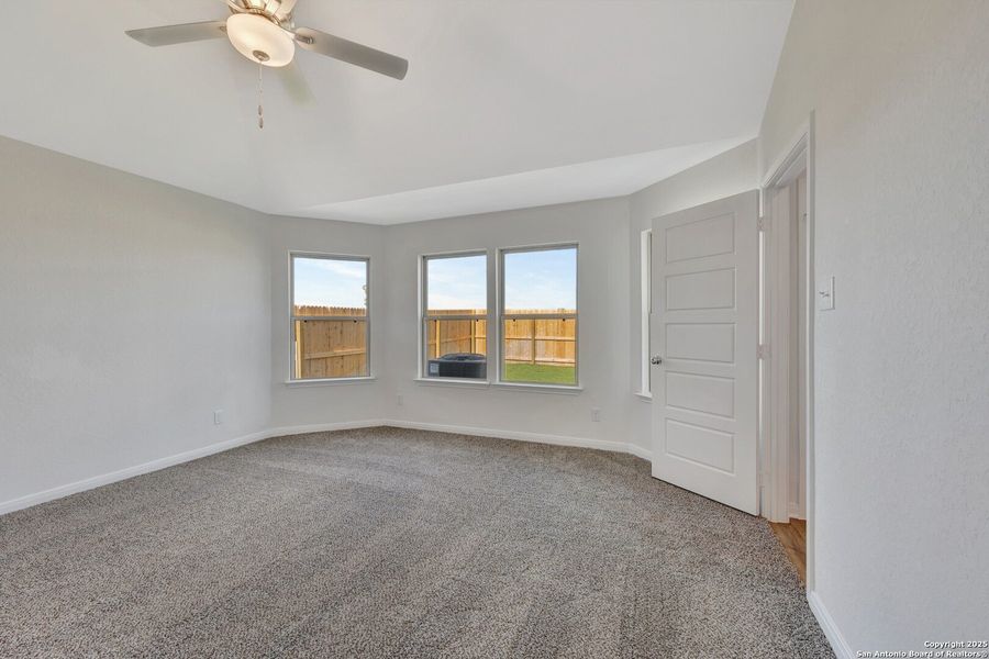 Spacious, unfurnished interior of a new home in Park Place, New Braunfels (Image 22). Spacious, unfurnished interior of a new home in Park Place, New Braunfels (Image 22).