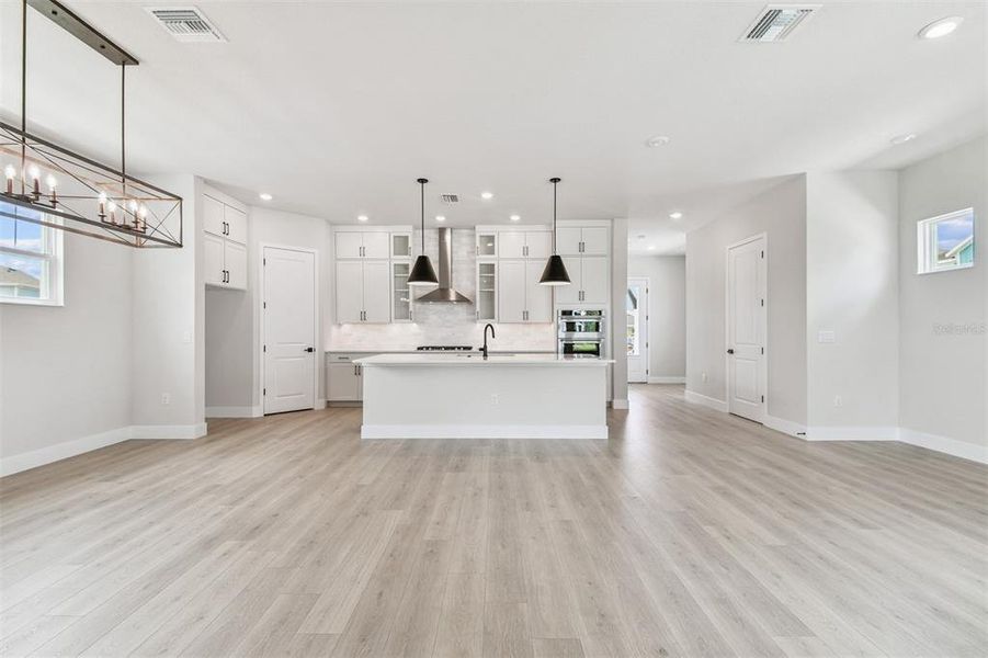 Spacious, unfurnished interior of a new home in Emerald Landing at Waterside at Lakewood Ranch – Cottage Series, Sarasota (Image 31).