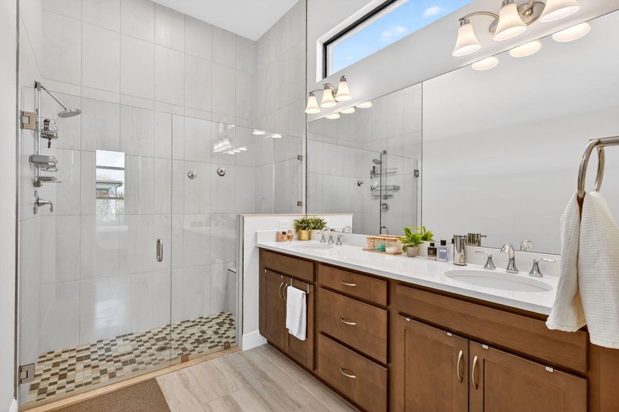 26-web-or-mls-5P1A0792 26-web-or-mls-5P1A0792