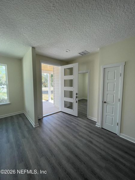 Spacious, unfurnished interior of a new home in , Keystone Heights (Image 18).