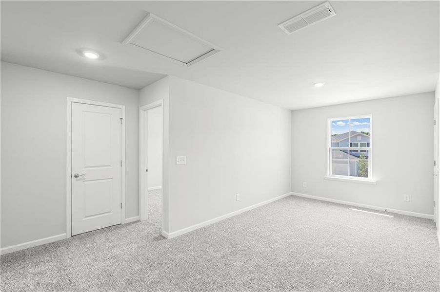 Spacious, unfurnished interior of a new home in Avery Ridge, Gainesville (Image 15). Spacious, unfurnished interior of a new home in Avery Ridge, Gainesville (Image 15).