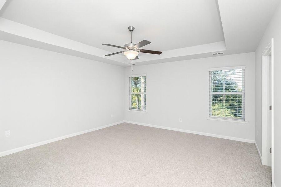 Spacious, unfurnished interior of a new home in , Macon (Image 19).