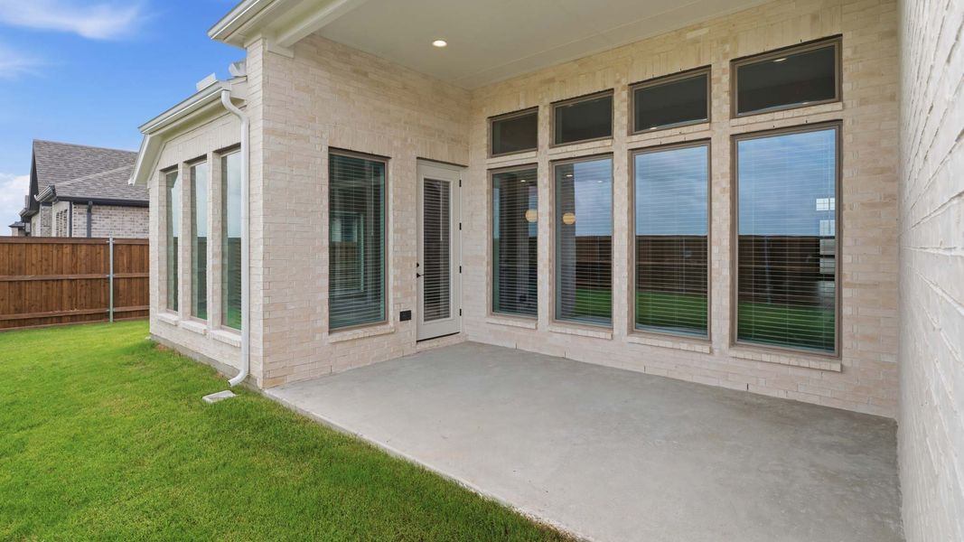 Exterior details and patio area of a home in Myrtle Creek, Waxahachie (Image 3). Exterior details and patio area of a home in Myrtle Creek, Waxahachie (Image 3).