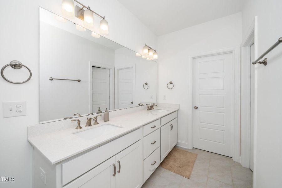 23-web-or-mls-2129 Mars Hill (19 of 27)