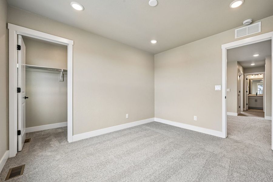 Spacious, unfurnished interior of a new home in The Glen, Colorado Springs (Image 38). Spacious, unfurnished interior of a new home in The Glen, Colorado Springs (Image 38).