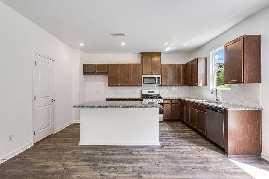 Furnished interior view inside a new home in Heritage River, Euharlee (Image 6).