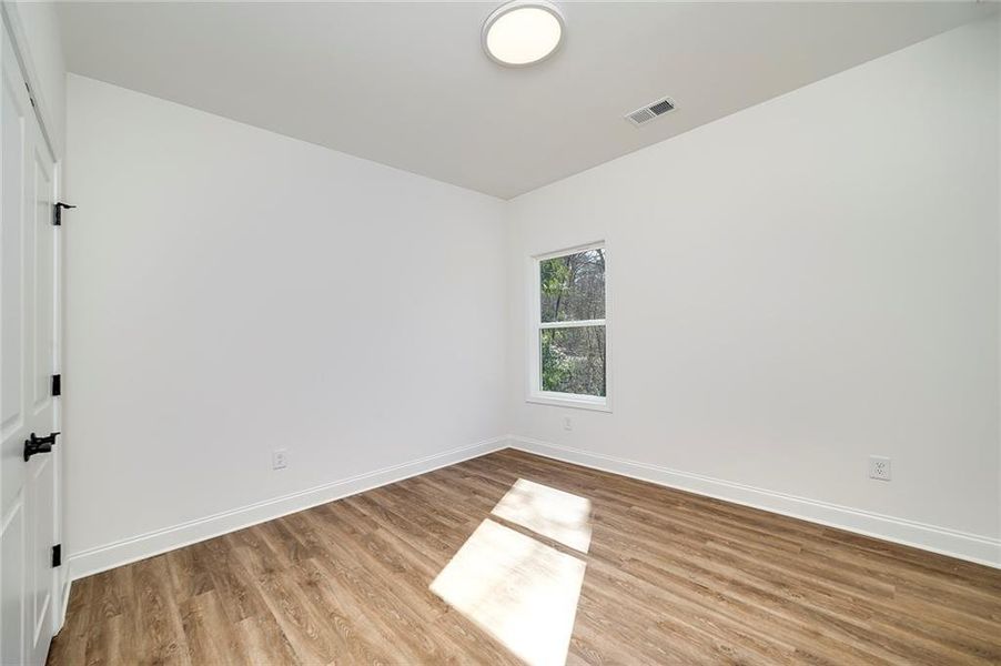 Spacious, unfurnished interior of a new home in , Dawsonville (Image 15).