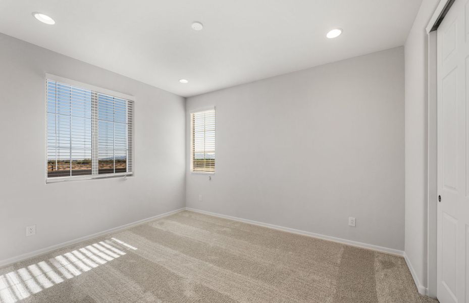 Spacious, unfurnished interior of a new home in Visara, Surprise (Image 19).