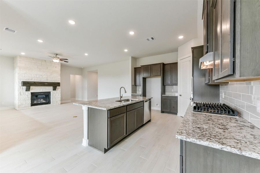 Furnished interior view inside a new home in , Texas City (Image 6).