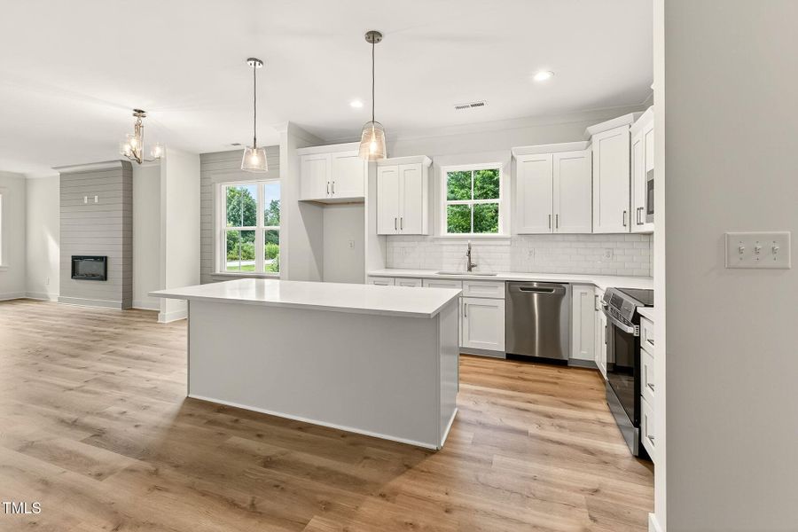 17-web-or-mls-DSC08888 17-web-or-mls-DSC08888