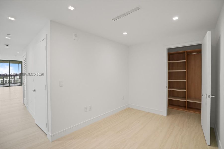 Spacious, unfurnished interior of a new home in , North Miami (Image 37).