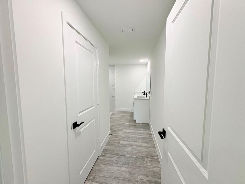 Spacious, unfurnished interior of a new home in , Okeechobee (Image 16).