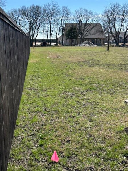 Exterior details and patio area of a home in Fannin Ranch, Leonard (Image 4).