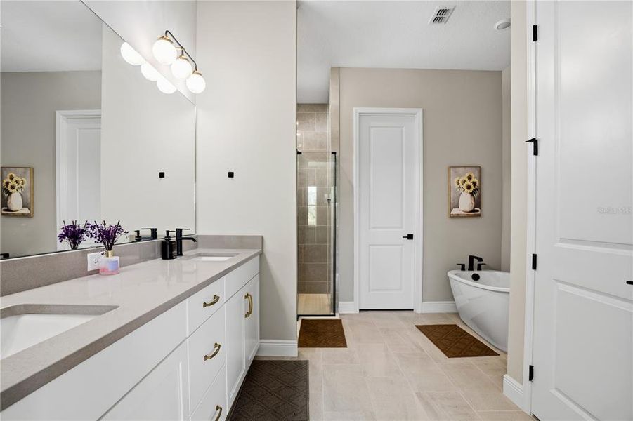 Furnished interior view inside a new home in Laureate Park (Craft Homes), Orlando (Image 8). Furnished interior view inside a new home in Laureate Park (Craft Homes), Orlando (Image 8).