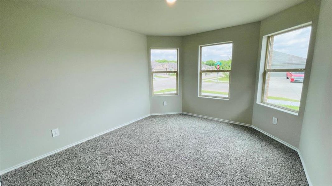 Spacious, unfurnished interior of a new home in Sunnycreek, Fort Worth (Image 22).