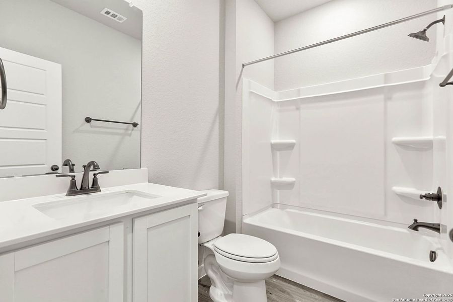 Image 45 of a home in Fairway Crossing 40s. Image 45 of a home in Fairway Crossing 40s.