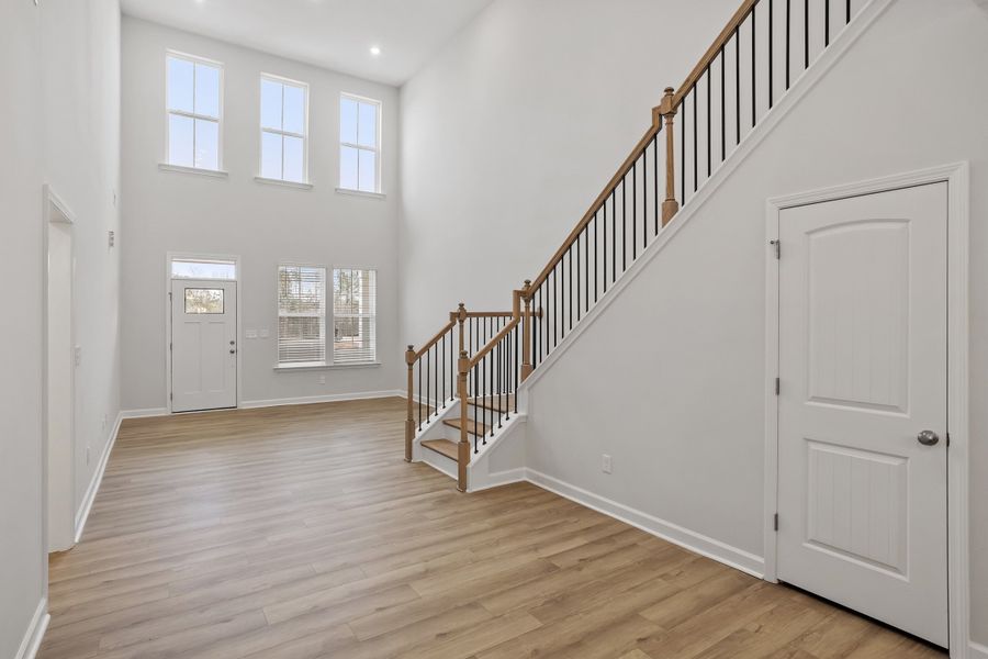 Spacious, unfurnished interior of a new home in Ovation at Sweetbrier, Durham (Image 17).