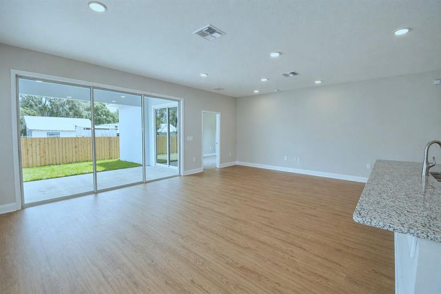 Spacious, unfurnished interior of a new home in , Winter Haven (Image 31).