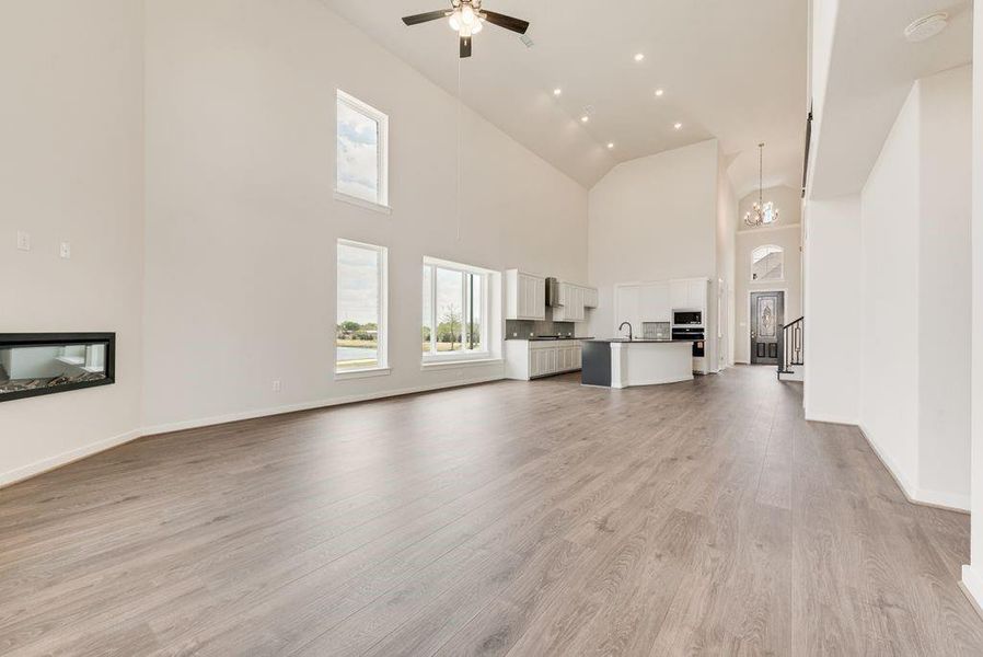 Spacious, unfurnished interior of a new home in Edgewater, Fate (Image 23).
