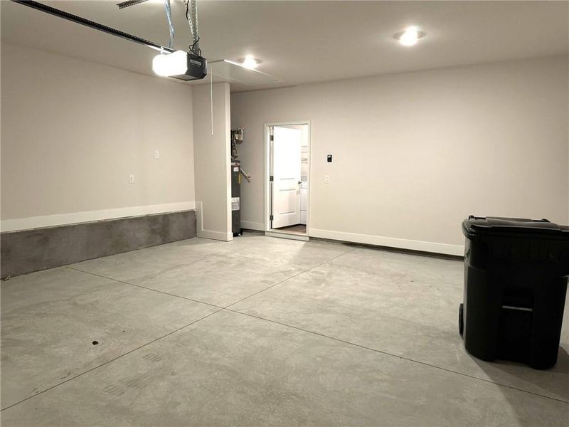Spacious, unfurnished interior of a new home in , Cleveland (Image 16).