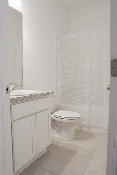 Furnished interior view inside a new home in , Lake Wales (Image 5).