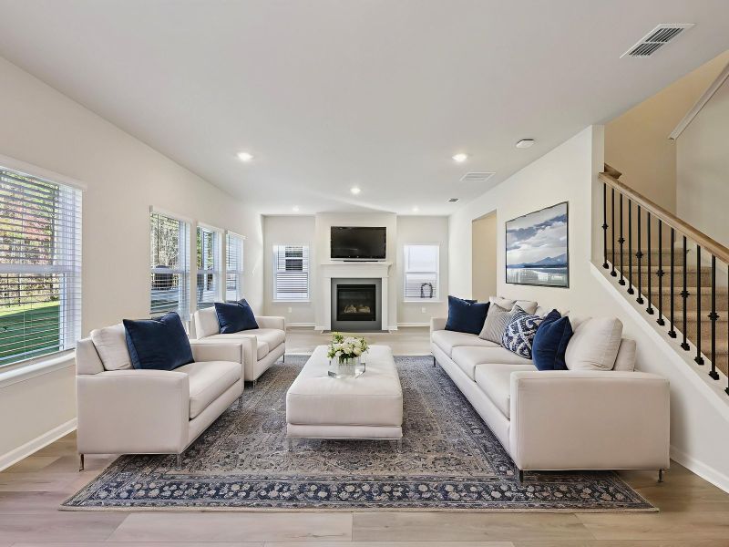 Furnished interior view inside a new home in Ivey Township, Dallas (Image 3).