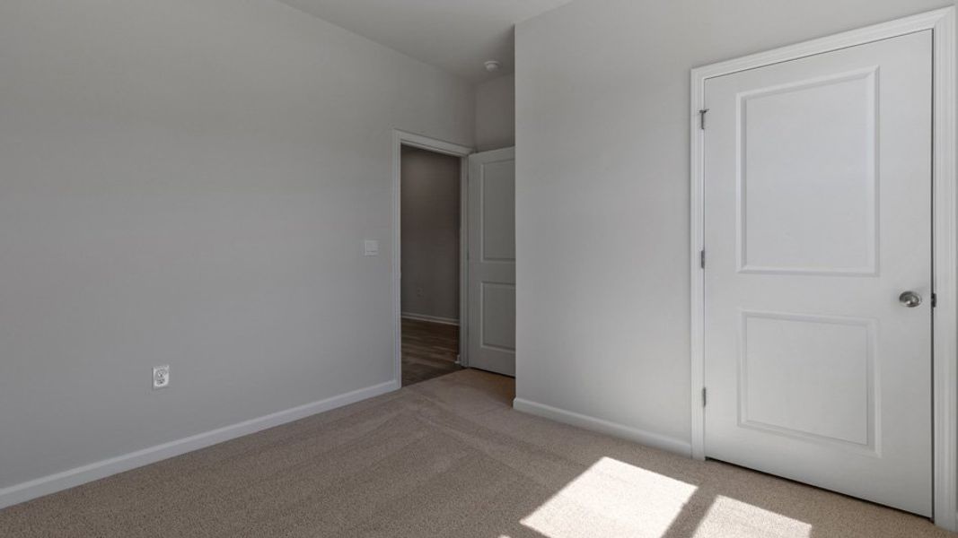 Spacious, unfurnished interior of a new home in Swift Creek Farm, Clayton (Image 17).