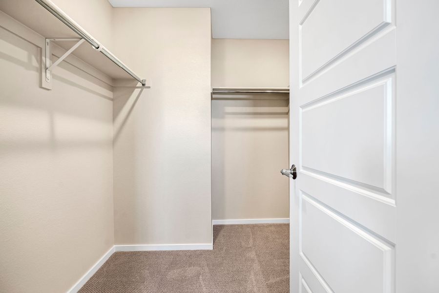 Spacious, unfurnished interior of a new home in Barefoot Village, Firestone (Image 16).