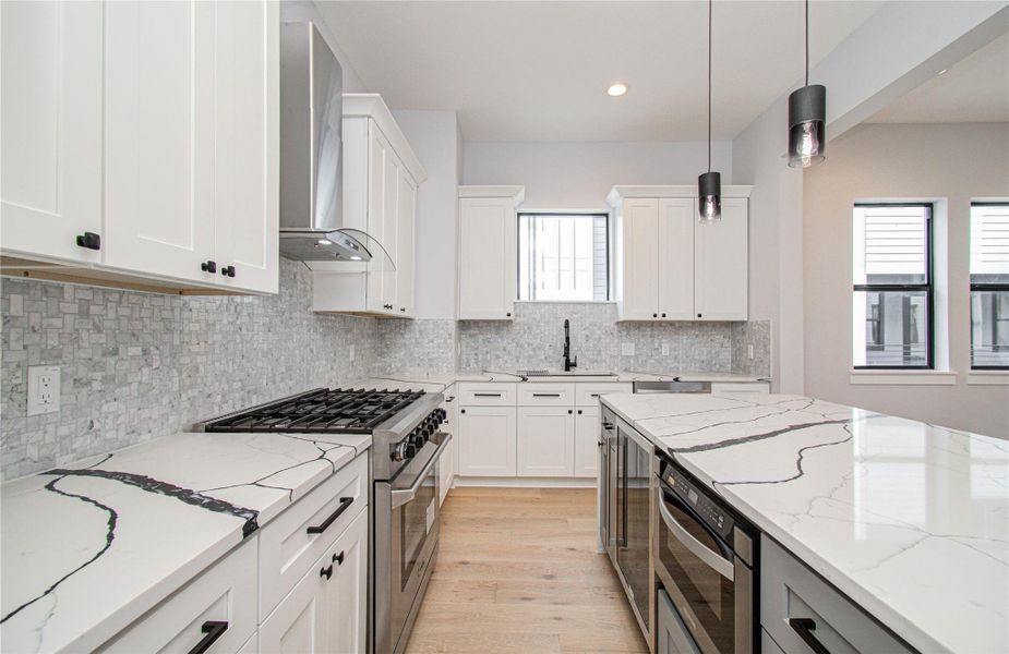 Furnished interior view inside a new home in , Houston (Image 17).