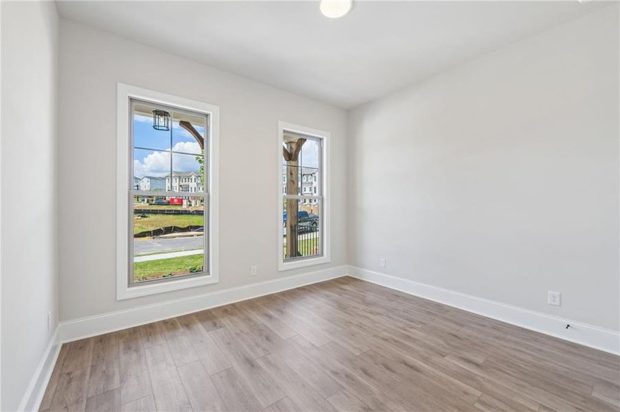 Spacious, unfurnished interior of a new home in Waterhaven, Cumming (Image 19).