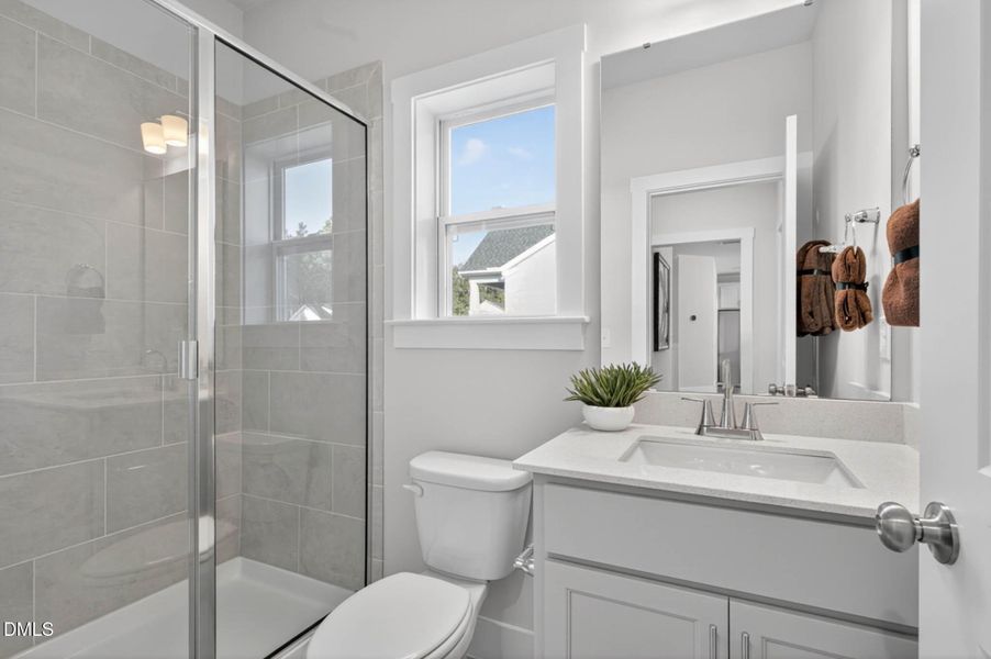 DC 39 Apex Interior-19