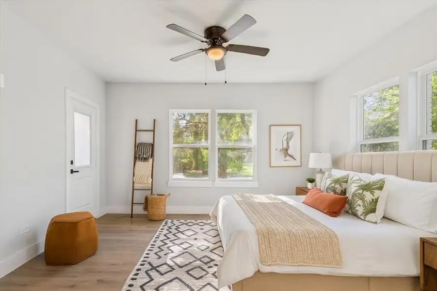 Furnished interior view inside a new home in , Waco (Image 7).