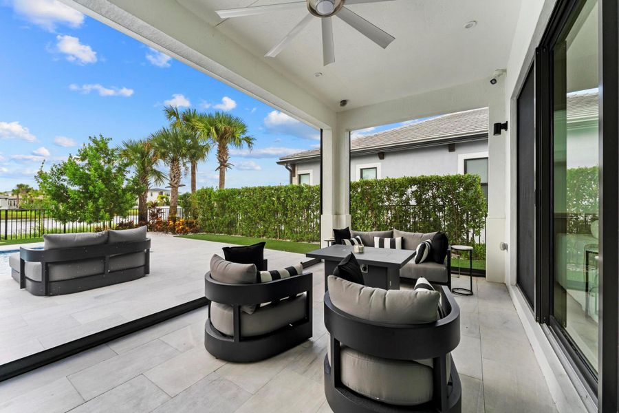 Furnished interior view inside a new home in , Palm Beach Gardens (Image 8).