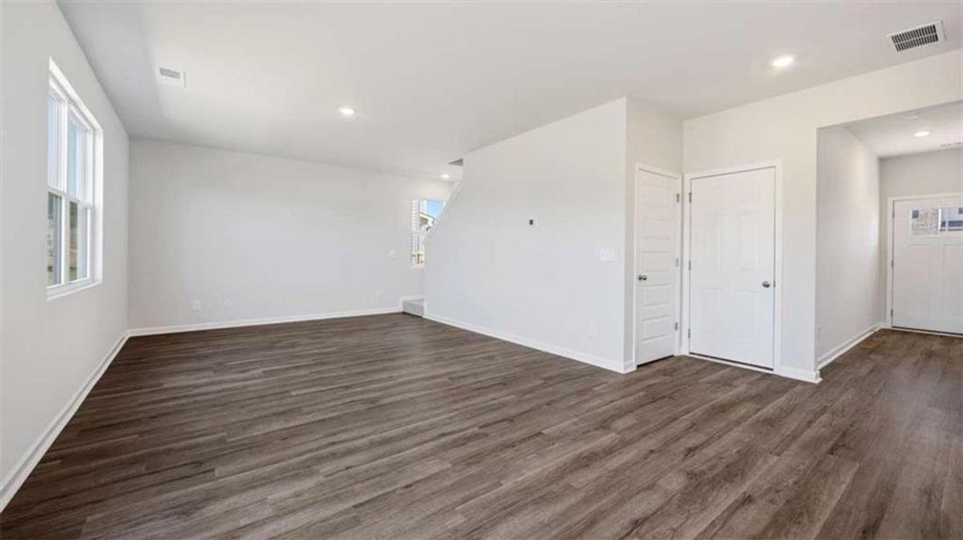 Spacious, unfurnished interior of a new home in Bridle Creek, Locust Grove (Image 18).