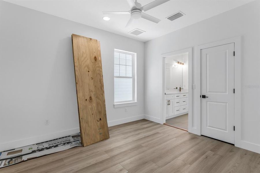 Spacious, unfurnished interior of a new home in , Tampa (Image 25). Spacious, unfurnished interior of a new home in , Tampa (Image 25).