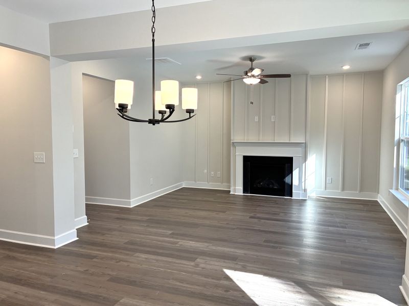 Spacious, unfurnished interior of a new home in Holly Ridge, Greenville (Image 18).