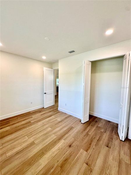 Spacious, unfurnished interior of a new home in , Rotonda West (Image 24).