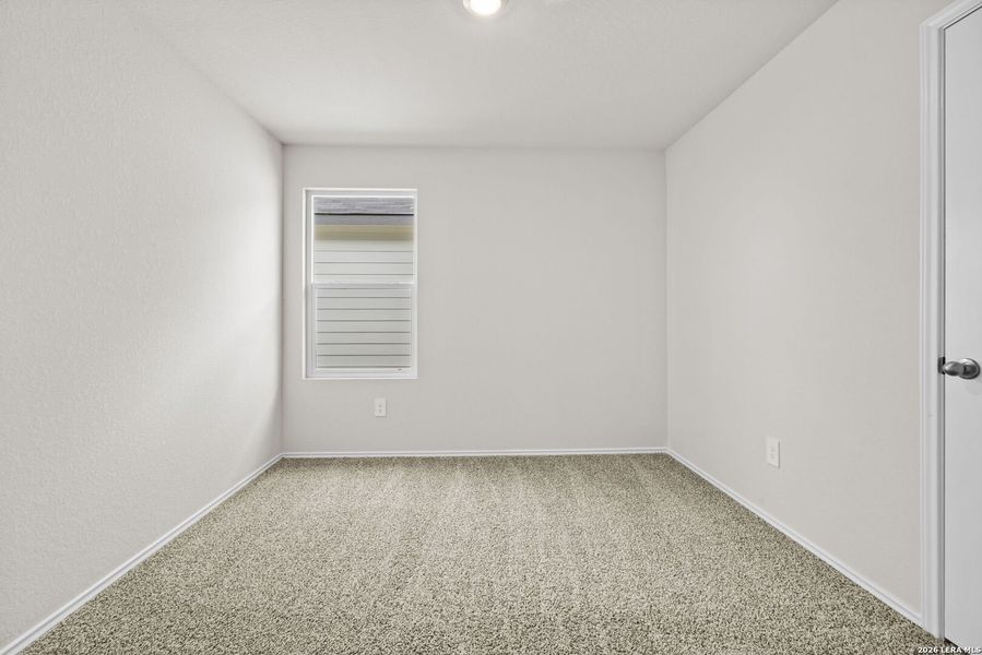 Spacious, unfurnished interior of a new home in Spring Valley, New Braunfels (Image 11).