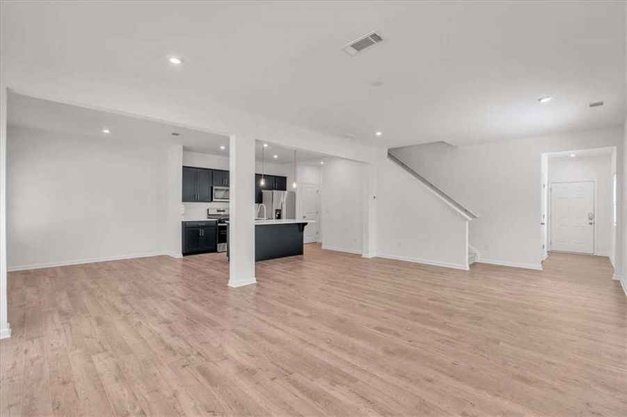 Spacious, unfurnished interior of a new home in The View at Groover's Lake, Lithia Springs (Image 15). Spacious, unfurnished interior of a new home in The View at Groover's Lake, Lithia Springs (Image 15).