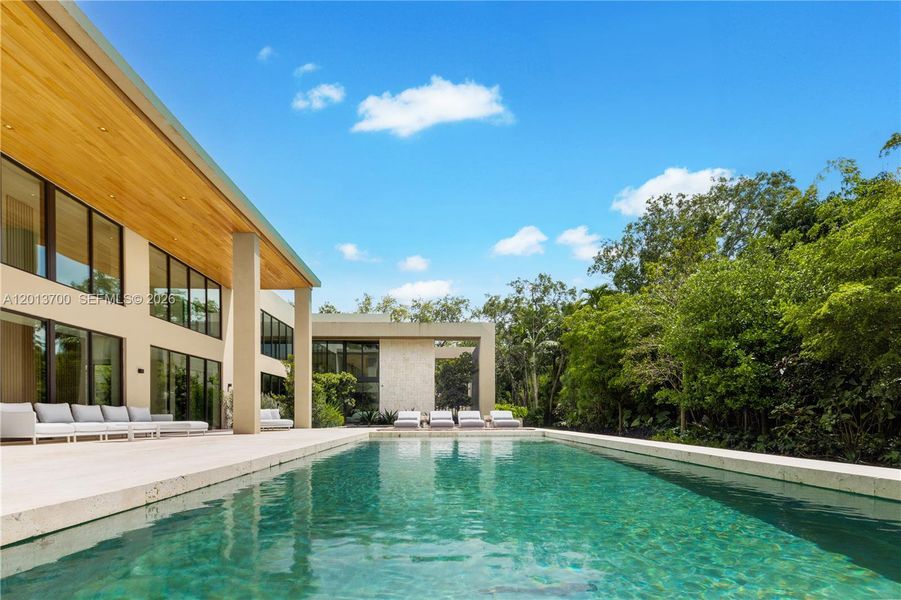 Exterior details and patio area of a home in , Pinecrest (Image 10).